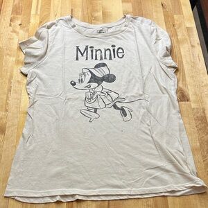 Old Navy Collectibles Cream Tee